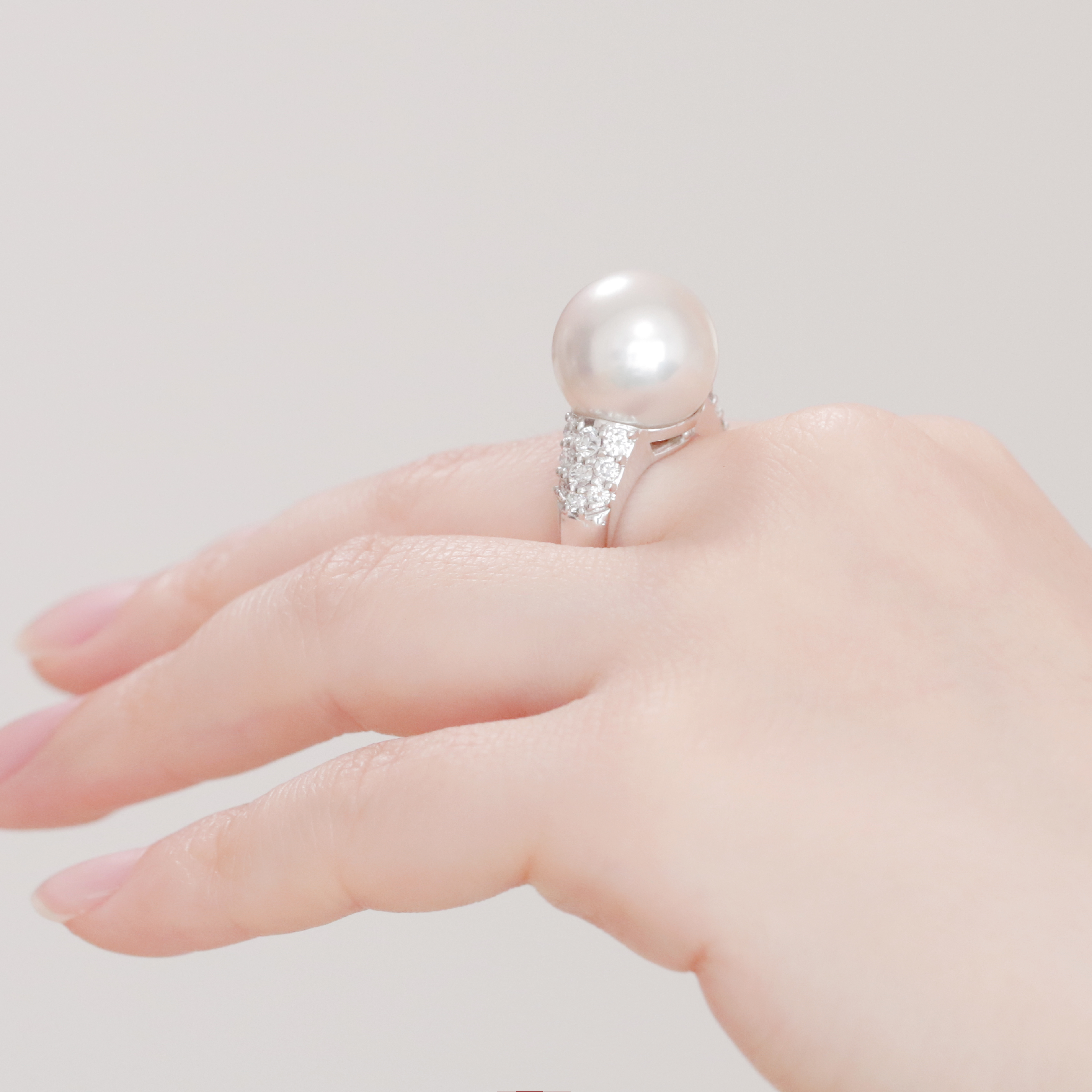 PEARLS and DIAMONDS / 大粒白蝶真珠×ダイヤモンドリング